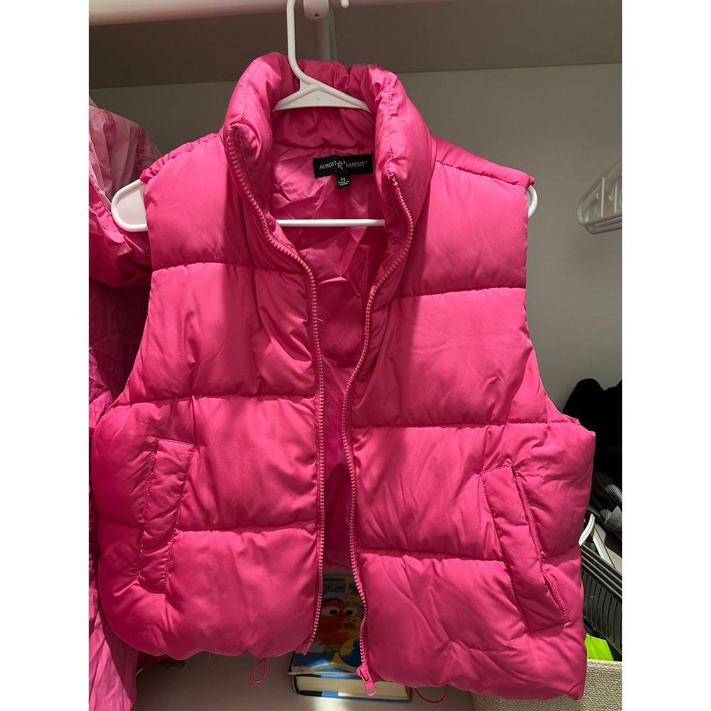Almost Famous Hot Pink Puffer Vest Womens Medium Sleeveless Quilted Zip Jacket